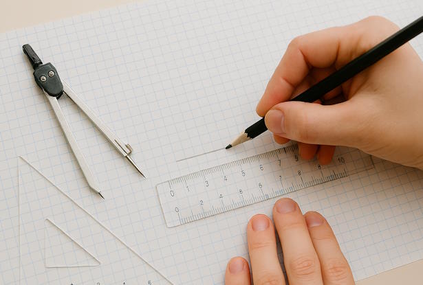Circle geometry with chords and angles